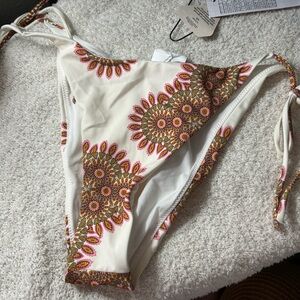 ☀️RVCA White and Brown Bikini Bottom